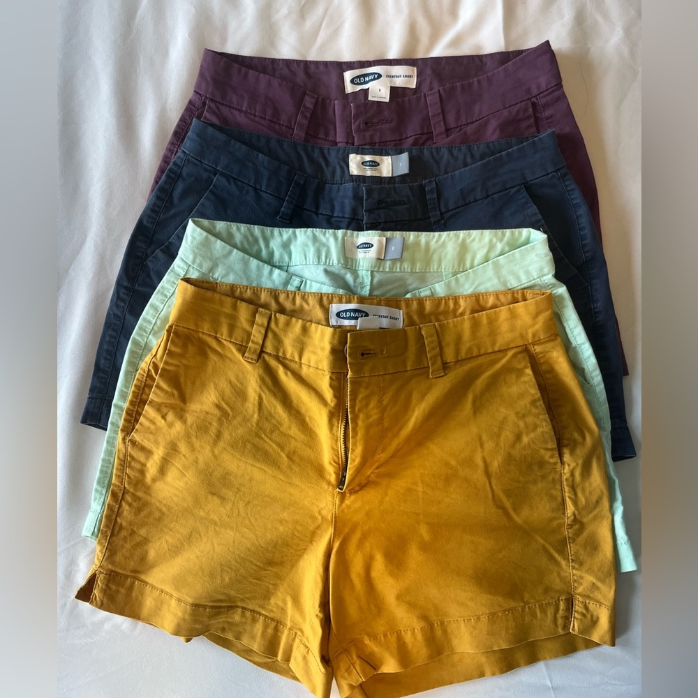 Old Navy women’s Everyday Short size 2